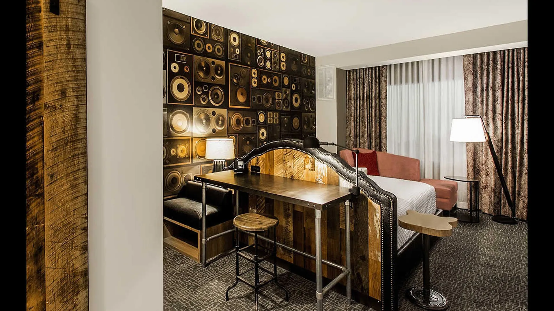 Cambria Hotel Nashville Downtown 4*,